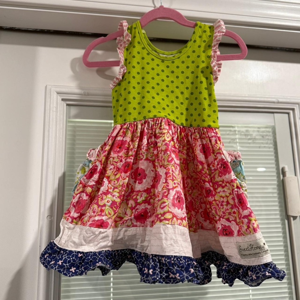 Sweet Honey Boutique Dress with pocket Size 2T Girl - polka dot and floral
